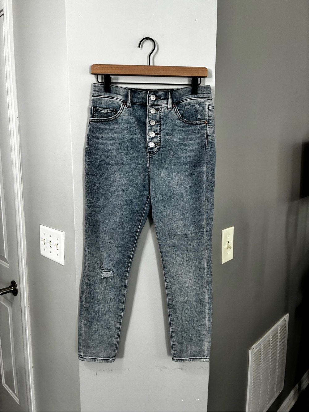 Express Women's High-Rise Button-Fly Jeans in Washed Blue